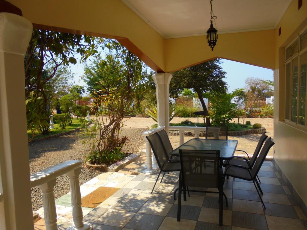 White Rose Lodge Livingstone Exterior foto